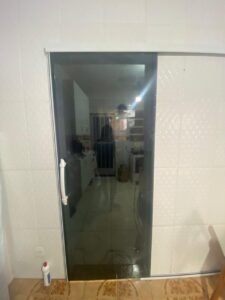 Película Fumê 7 insulfilm porta de vidro